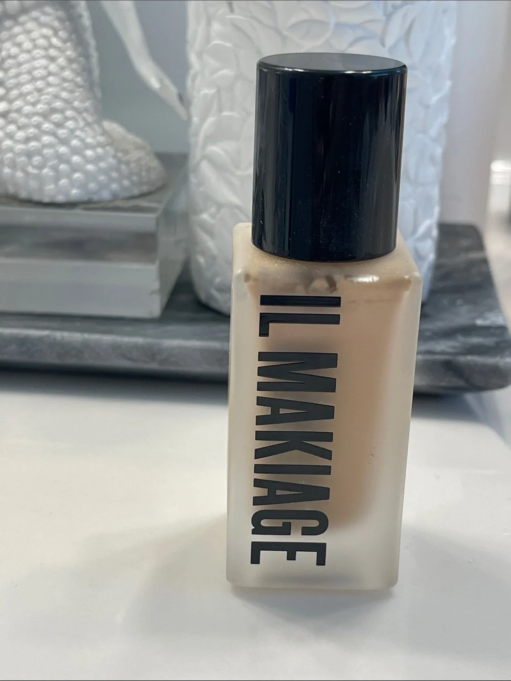 IL Makiage Woke Up Like This Flawless Base Foundation – Shade 060, Natural Matte
